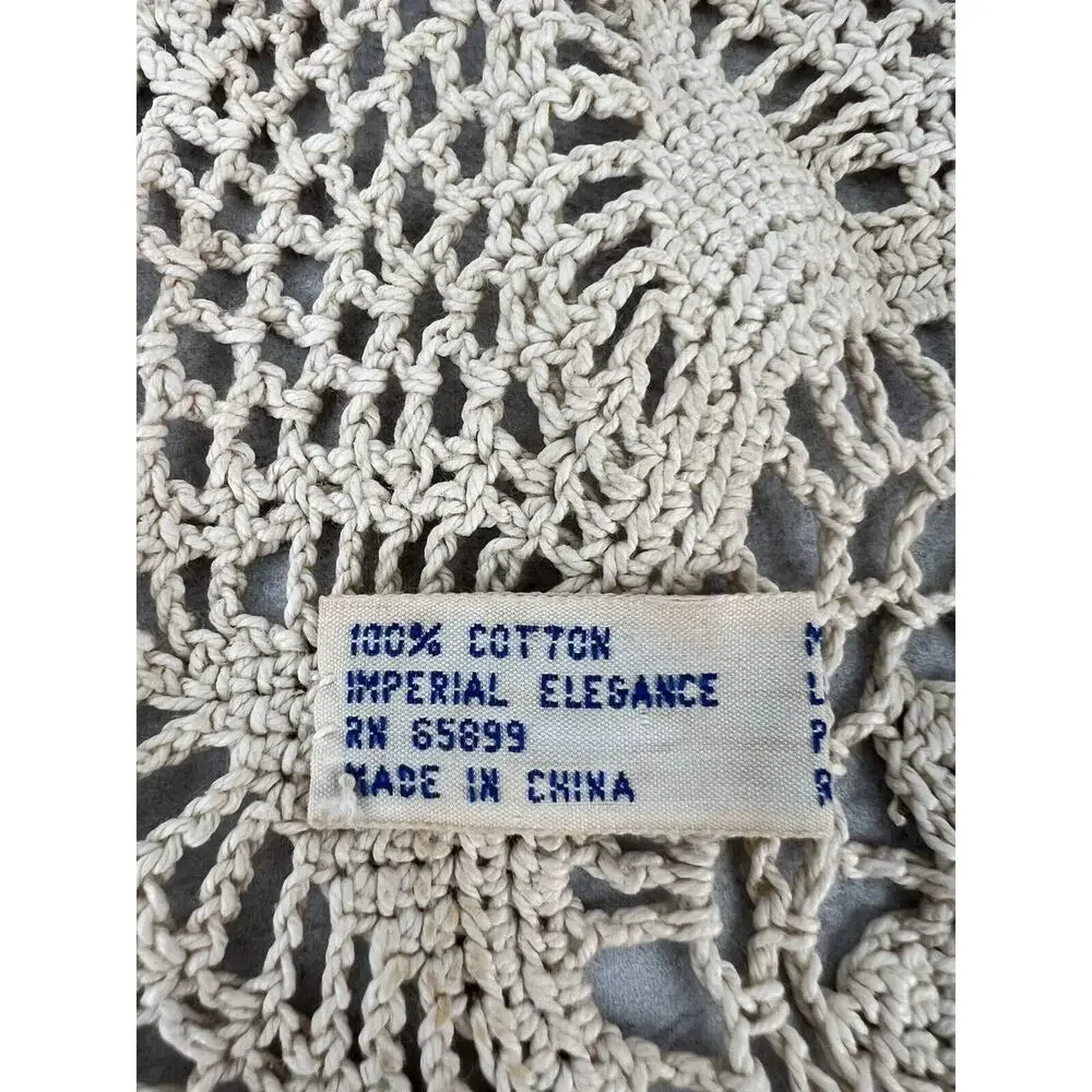 Vintage Imperial Elegance Beige Crochet Scalloped‎ Trim Table Lace Doily